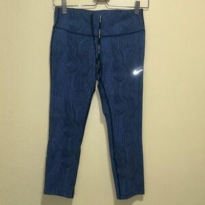 NIKE Women’s Dri-Fit Blue Wave Pattern Capri Leggings